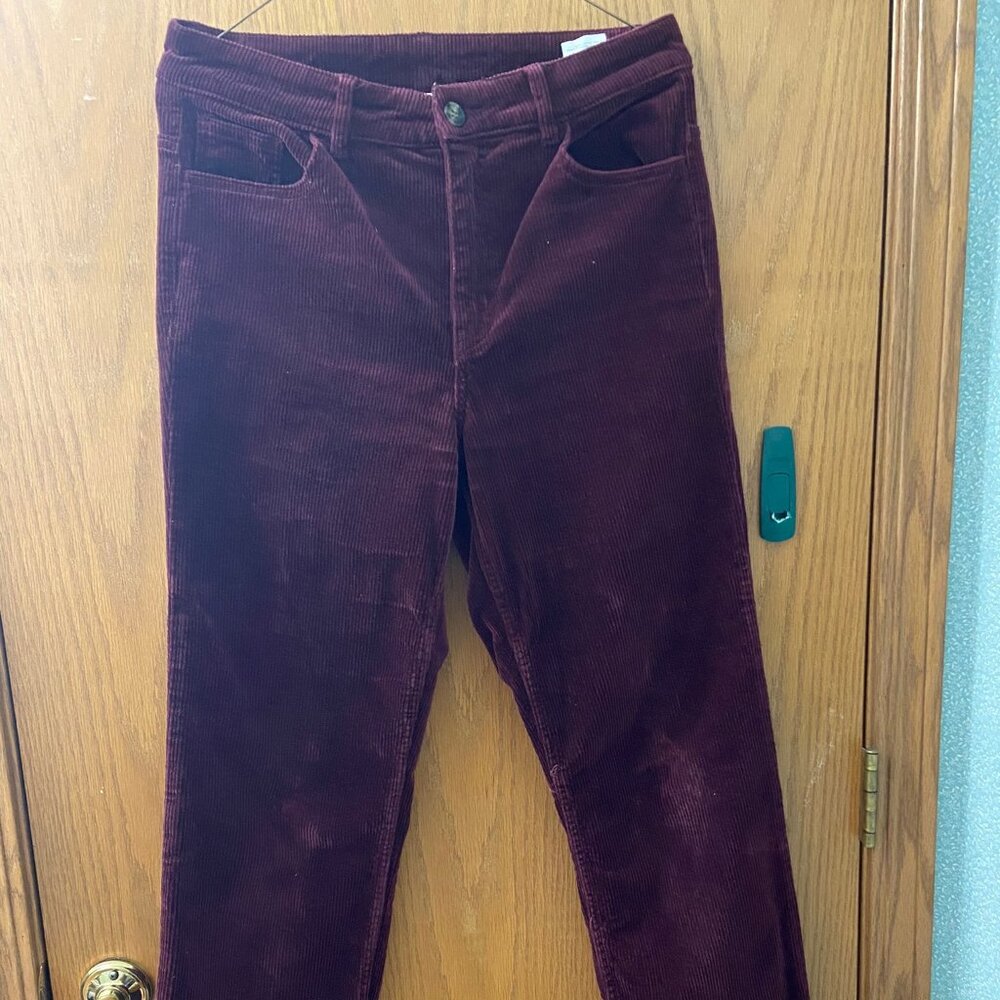 Burgundy cropped corduroy pants